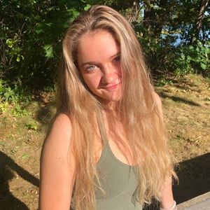 Meet your Posher, Christine